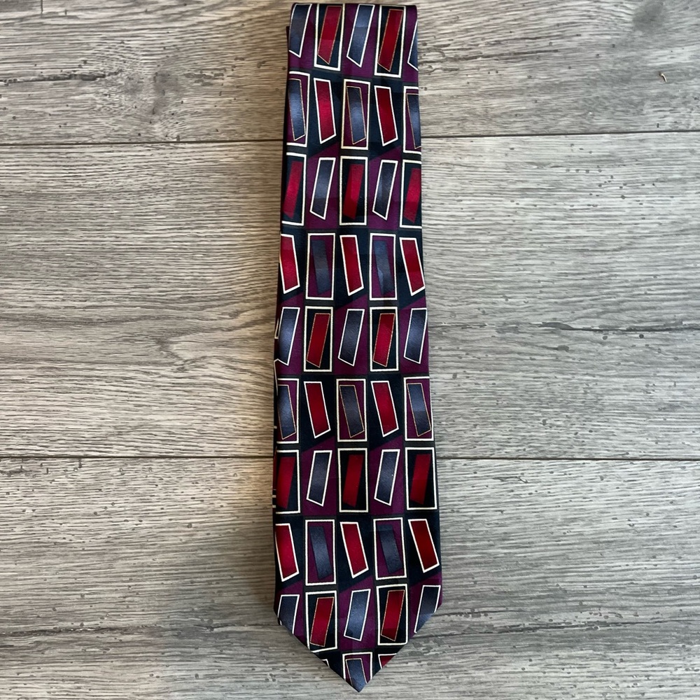 Studio Z Men’s Neck Tie Red Black Geometric Abstract Rectangles Silk Workwear